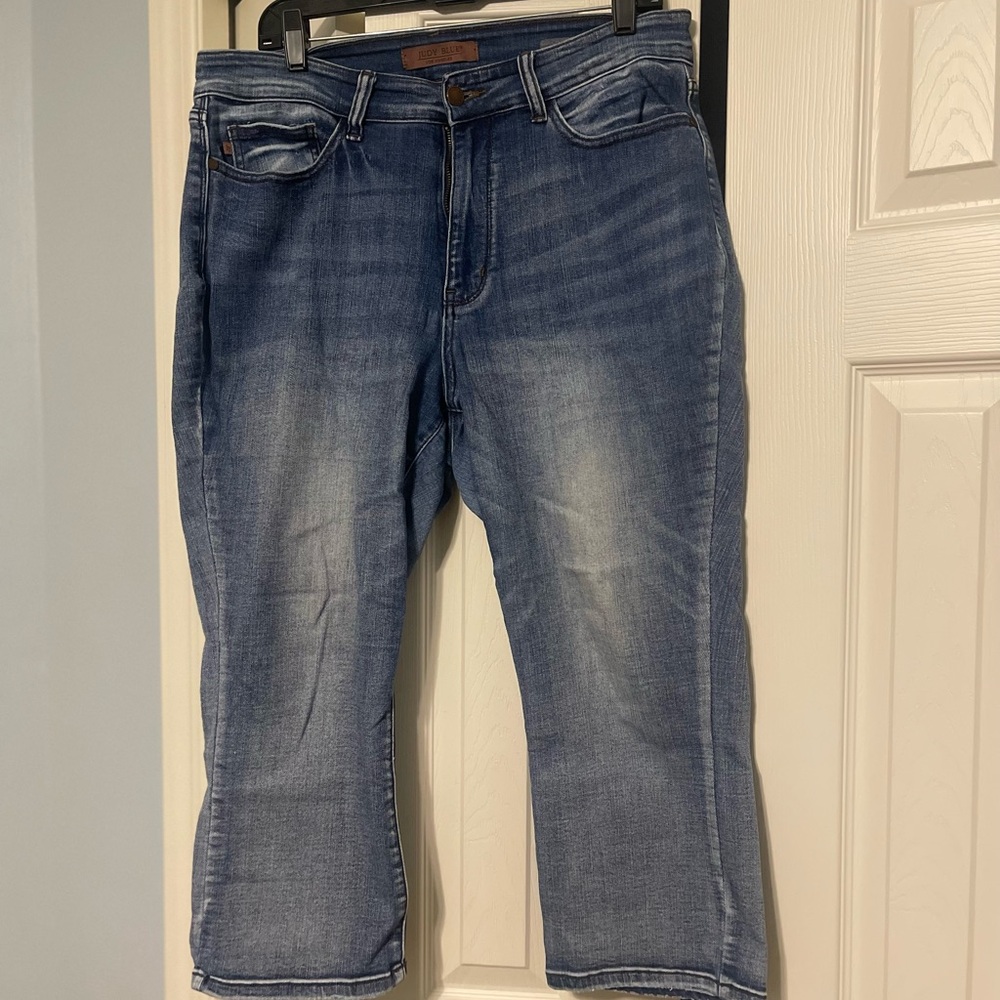 Judy Blue Capri Women’s Denim Jeans